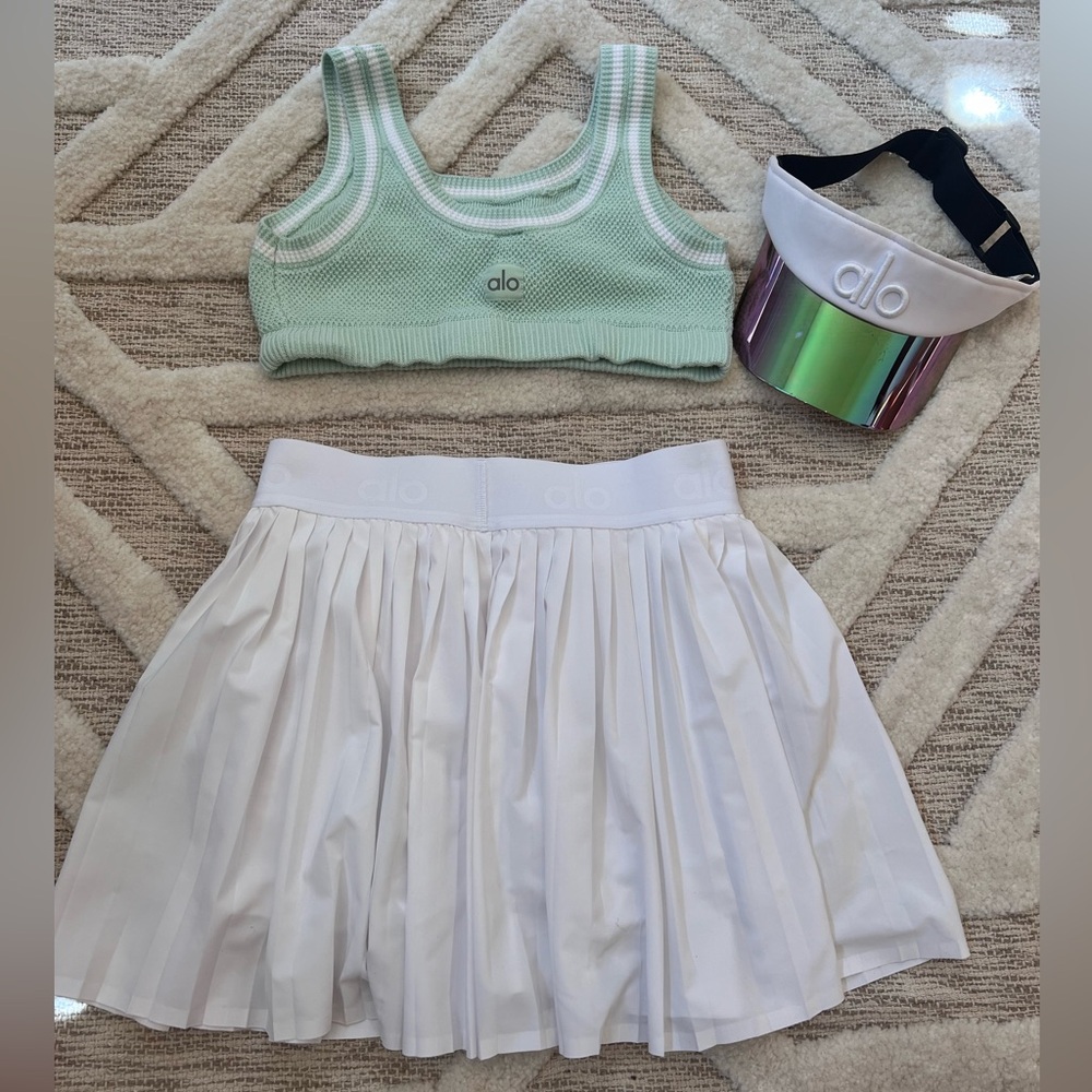 ALO Yoga Tennis Club Knit Bra Crop Top Spearmint Green & White Size small